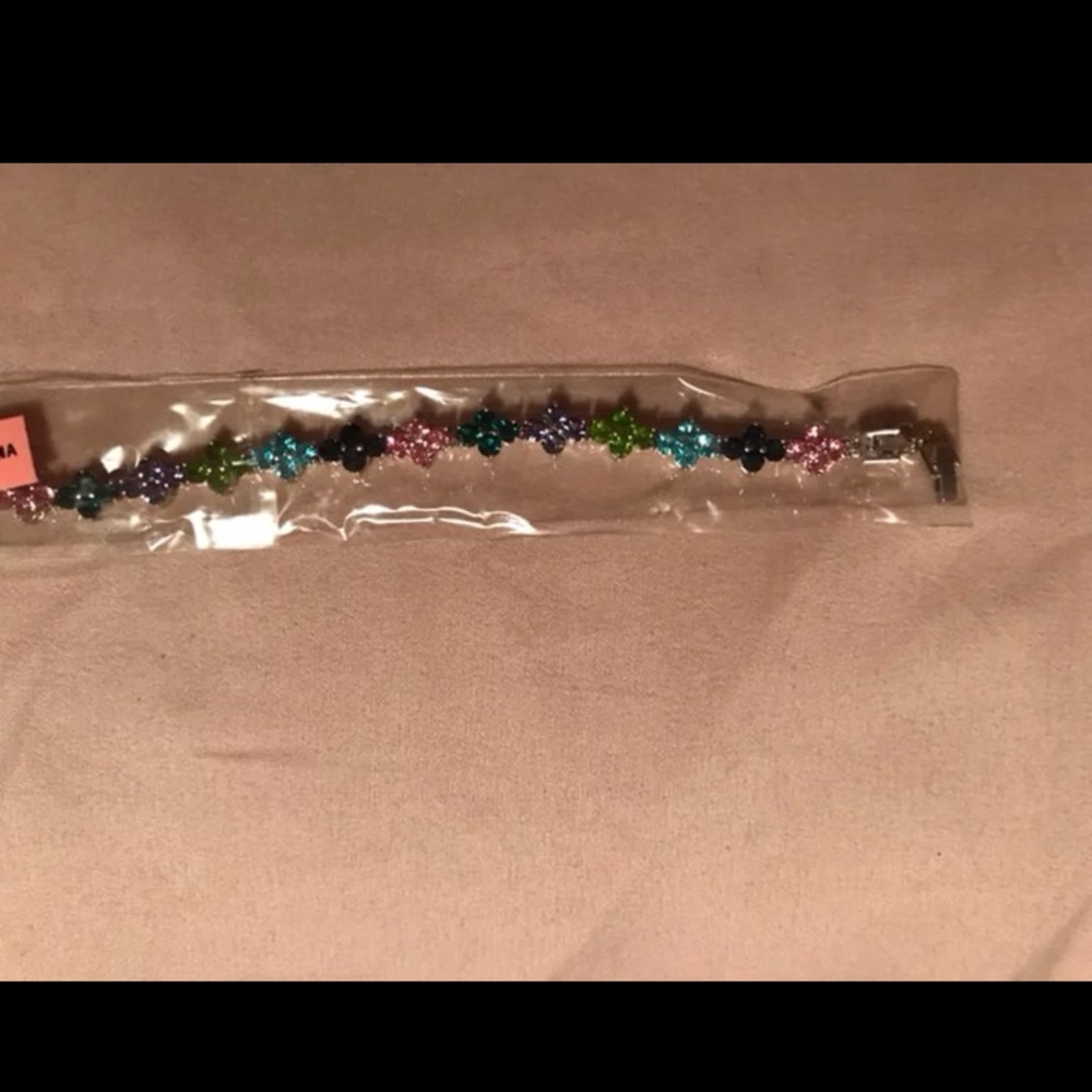NIP Multicolored Floral Bracelet NEW